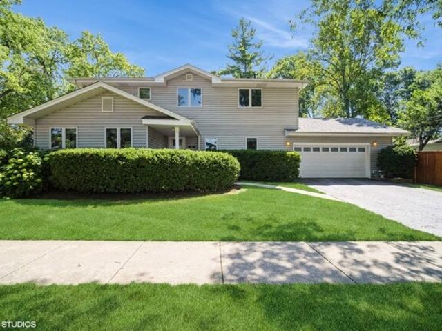House for sale in Deerfield