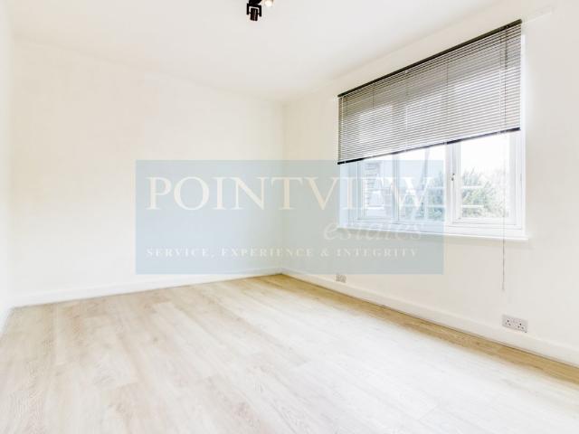 Studio for rent in Connaught Park, Bushey