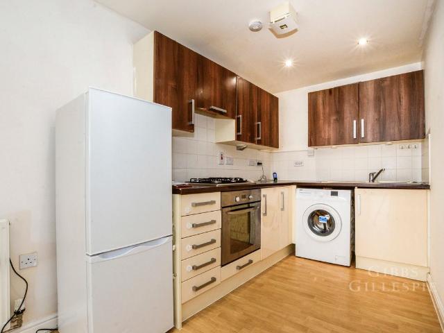 Apartment for rent in Wealdstone, Greater London