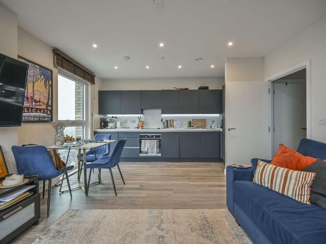 Apartment for rent in Higham Hill, Greater London