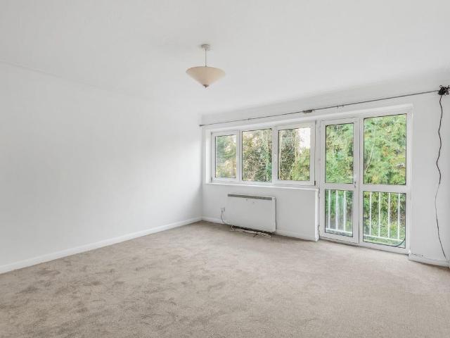 Apartment for rent in Denham