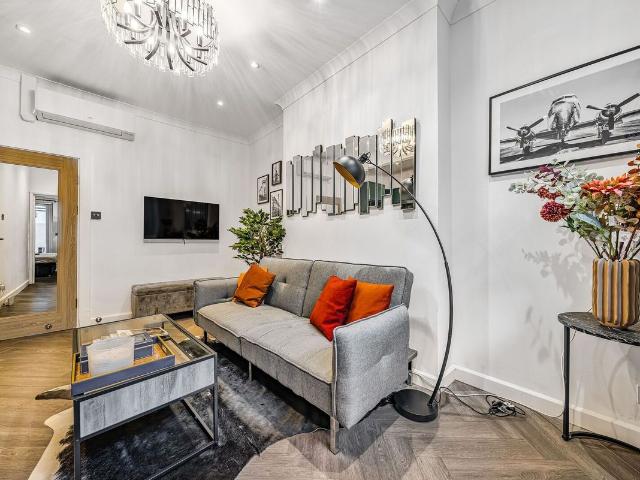 Apartment for rent in Pimlico, Greater London