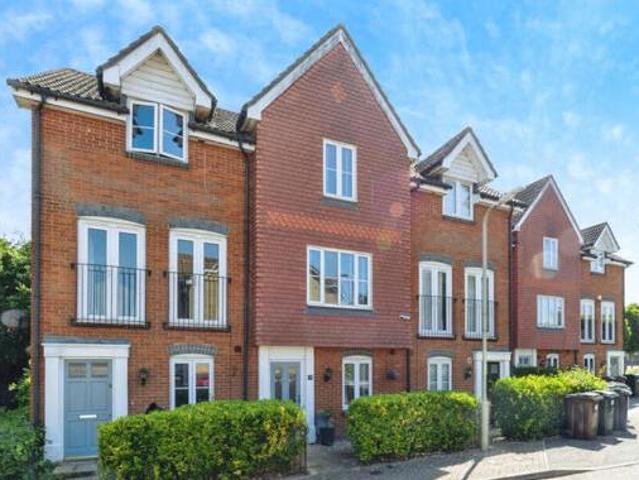 House for sale in Kennington Lees, Bridgefield