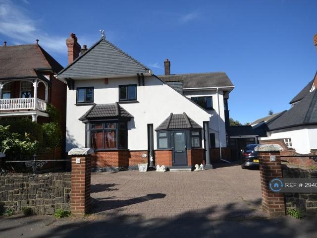 House for rent in Aldersbrook, Greater London
