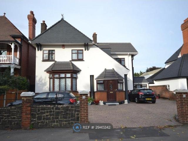 House for rent in Aldersbrook, Greater London