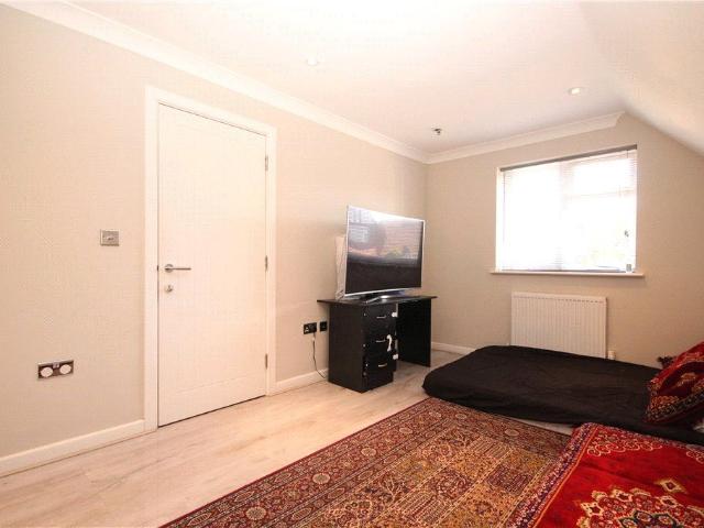 Room for rent in Woodbridge Hill, Westborough