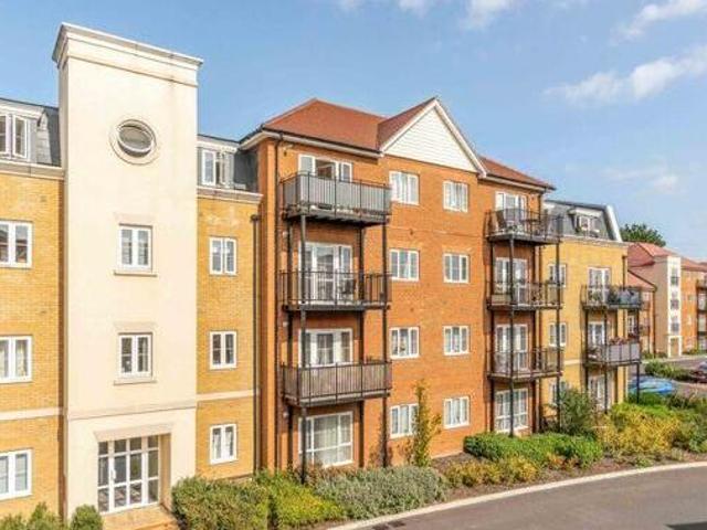 House for sale in Surrey, England