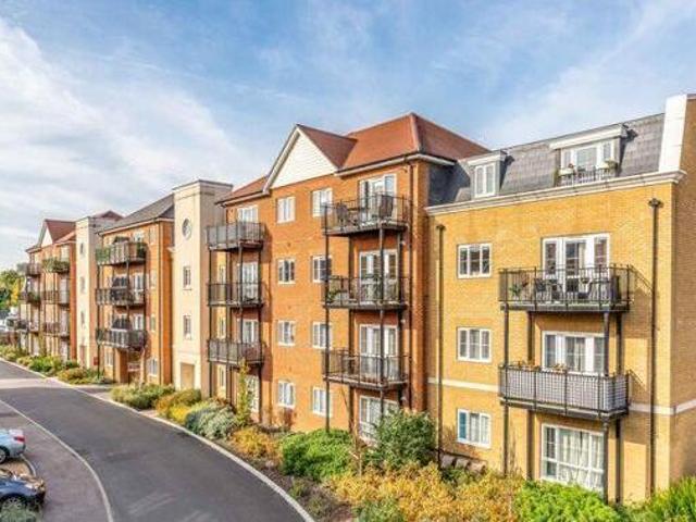 House for sale in Surrey, England