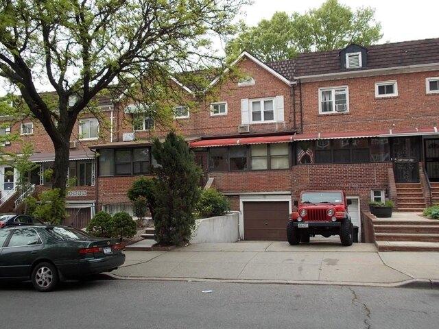 House for sale in Rego Park House for sale in Rego Park