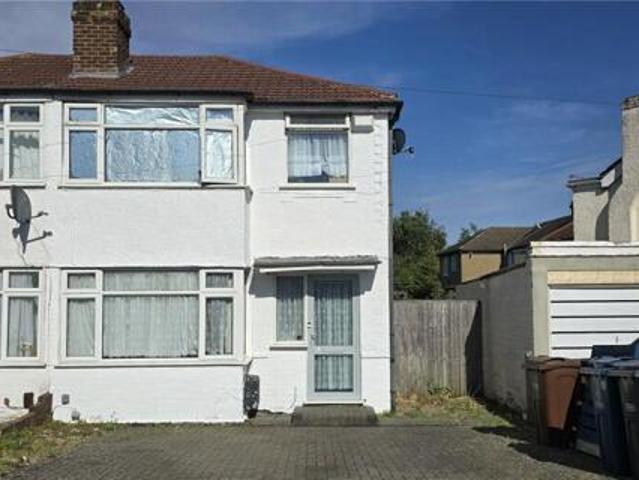 House for sale in Little Stanmore, Greater London