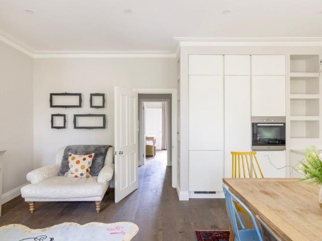Apartment for rent in Maida Hill, Greater London