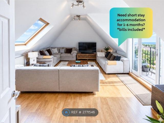 Apartment for rent in Rose Green, Arun