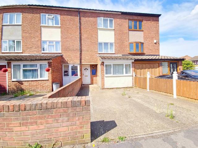 House for rent in London Borough of Havering, Greater London