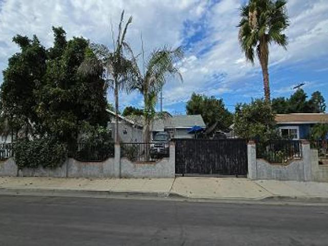 House for sale in Santa Ana, California