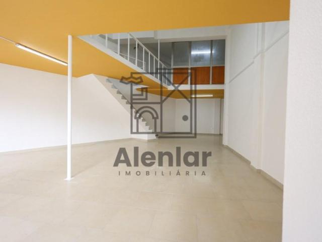Loja alugar em Alenquer (Santo Estêvão e Triana), Alenquer