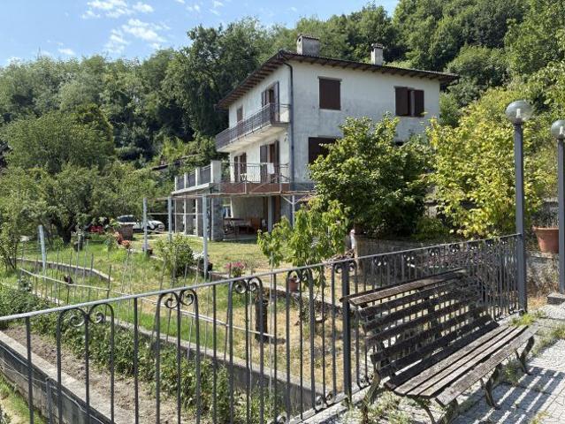 Villa Indipendente in vendita a Piemonte, Alessandria