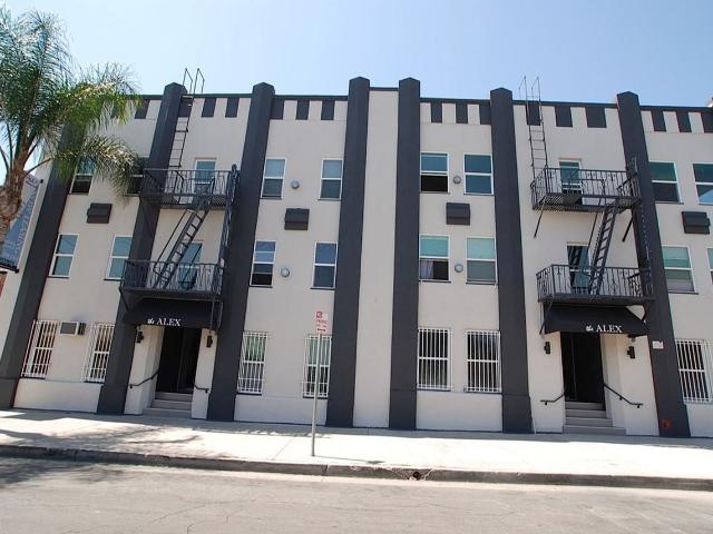 Apartment for rent in Canoga Park, California