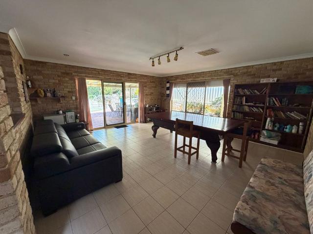 Room for rent in Alexander Heights, City of Wanneroo