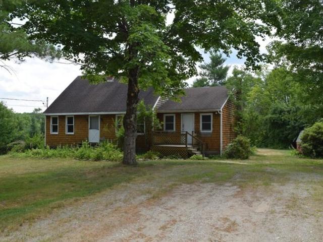 House for sale in Richmond, Maine