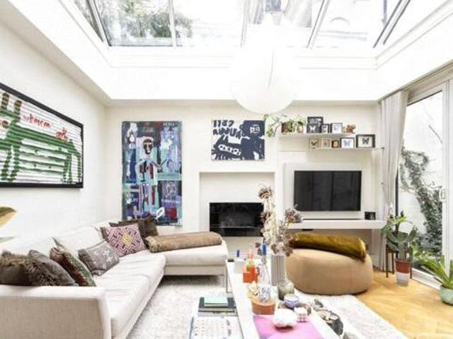 House for sale in Lyons, Greater London