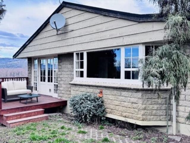 House for rent in Otakou