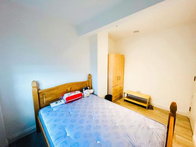 Apartment for rent in Lane, Greater London