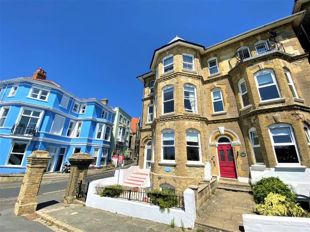 Apartment for rent in Cowlease, Ventnor