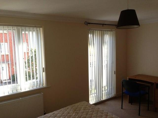 Room for rent in Pillgwenlly, Wales