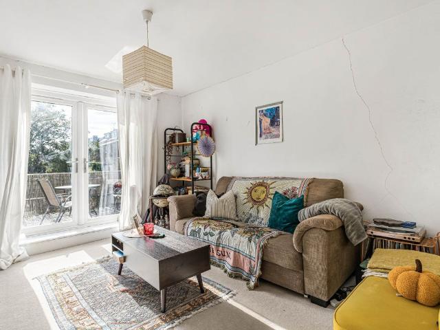 Apartment for rent in Brownswood Park, Stoke Newington