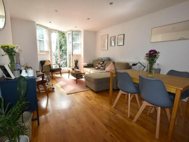 House for rent in Brownswood Park, Stoke Newington