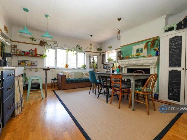 Apartment for rent in Muswell Hill, Greater London