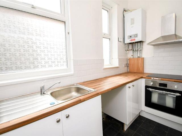 Apartment for rent in Claughton, Wirral