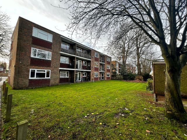 Apartment for rent in Epsom, Surrey