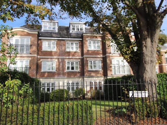 Apartment for rent in Epsom, Surrey