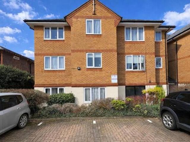 House for sale in The Image, Pouchen End