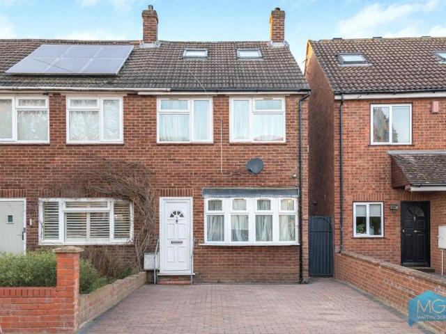 House for rent in Colney Hatch, Greater London