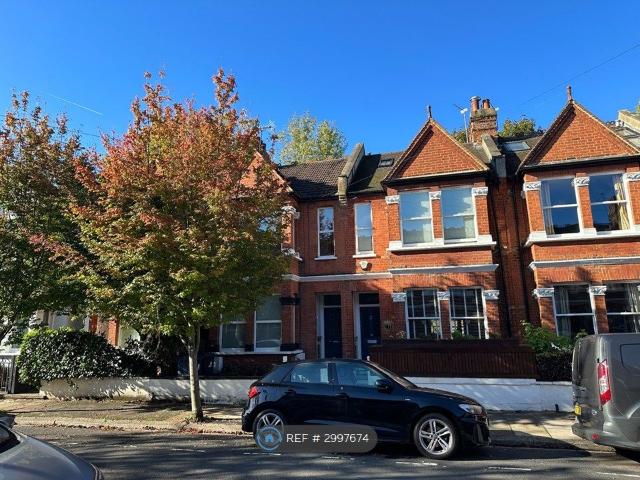 House for rent in London Borough of Ealing, Greater London