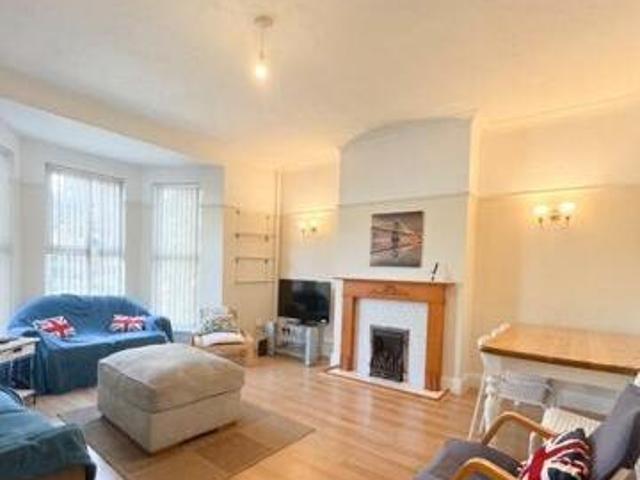 House for rent in Follaton, Strode