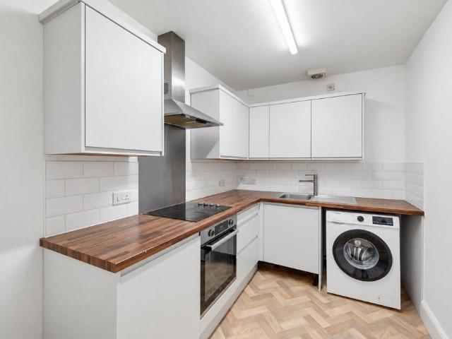 Apartment for rent in Lipson Vale, Plymouth