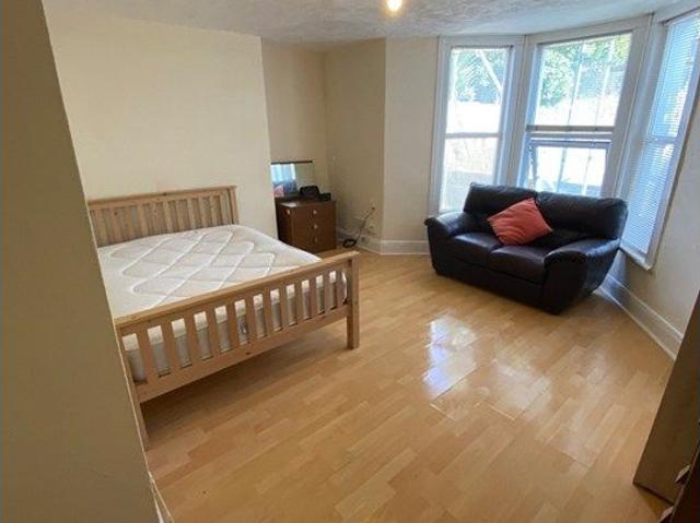 Room for rent in Mount Wise