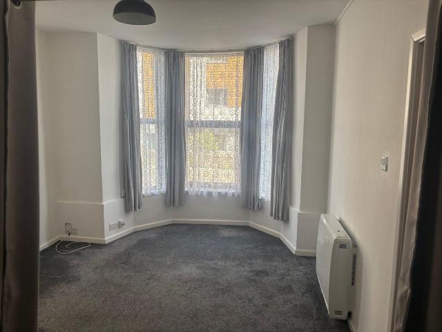 Studio for rent in Lipson Vale, Mount Wise