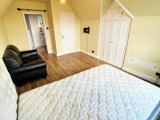 House for rent in Newtown, Reading