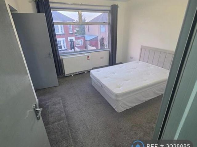 Apartment for rent in Marks Gate, Greater London