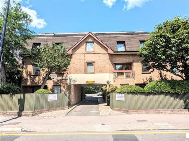 Apartment for rent in London Borough of Merton, Greater London