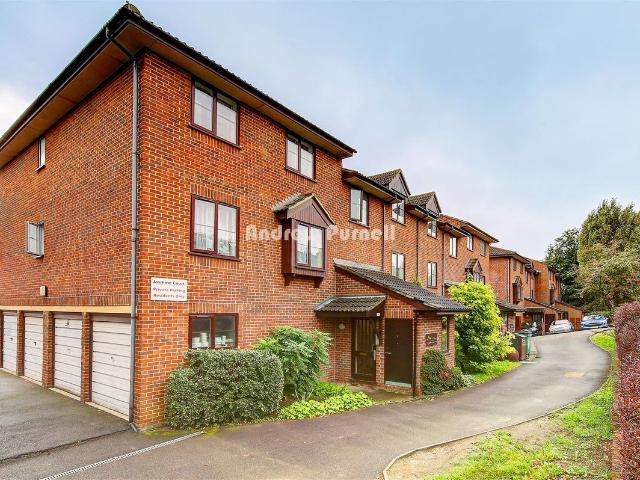 Apartment for rent in London Borough of Merton, Greater London
