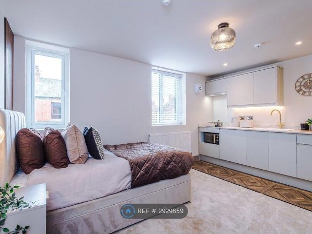 Studio for rent in Fairfield, Warrington
