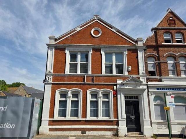House for sale in Southend-on-Sea, Alton Barnes