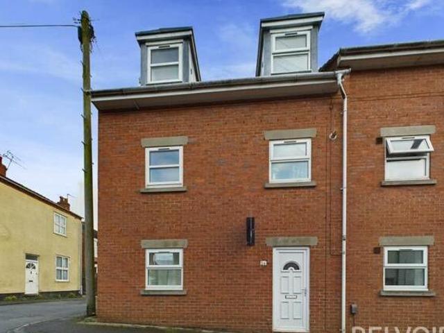 House for sale in Stone, Baswich