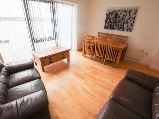 Apartment for rent in Calderstones