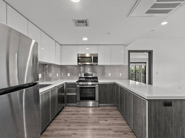 Apartment for rent in Canoga Park, California